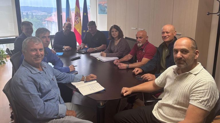 Galicia rebaja el tope de sardinas y xoubas a los «xeiteiros» en vísperas de que suba la demanda
