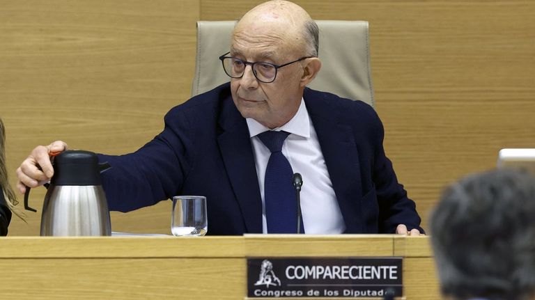 ¿Qué hará a estas horas Montoro?