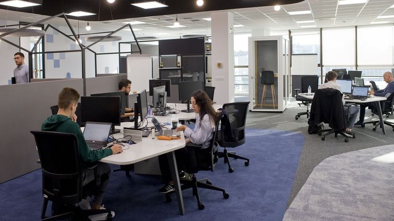 Antes de la pandemia, la multinacional NTT Data ya aplicaba el teletrabajo. El covid supuso la eclosión de este modelo de trabajo
