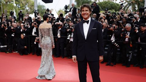 Jennifer Connelly y Tom Cruise, en la alfombra roja de Cannes para el estreno de la secuela de «Top Gun». 