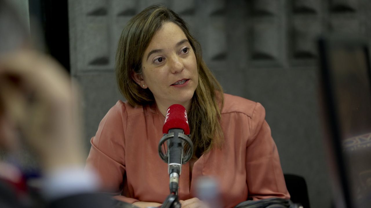 Inés Rey dice en Radio Voz que se sacarán las vías del tranvía entre la ...