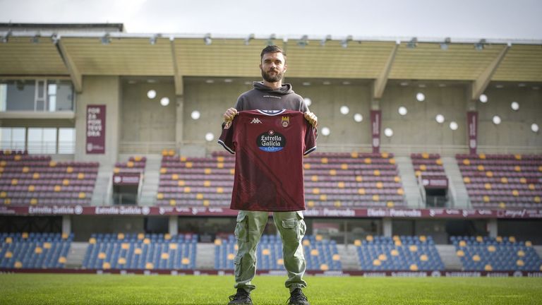 Álvaro Pérez, nuevo fichaje del Pontevedra: «Me voy a dejar todo por la camiseta»