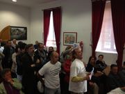 Varios ediles se situaron junto a los afectados