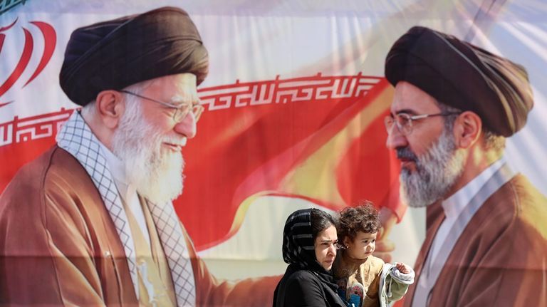 Mojtaba Jamenéi, un líder menos supremo frente a una Guardia Revolucionaria más fuerte