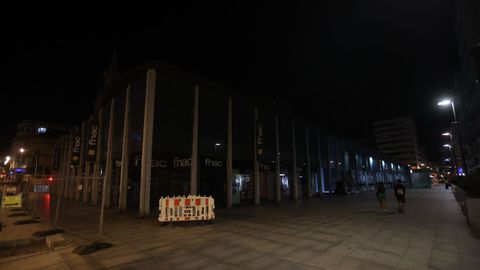 La plaza de Lugo sin luz en los escaparates el sábado 6 de agosto