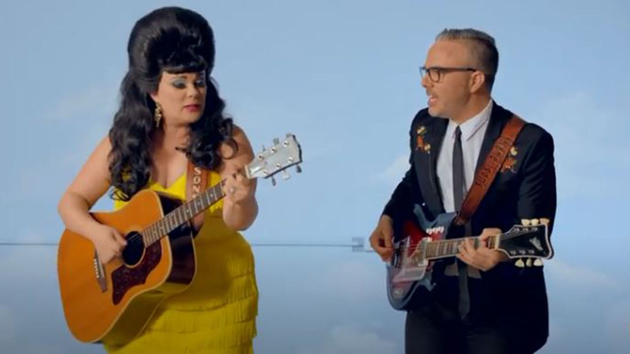 Tami Neilson se subir� al escenario de la Factor�a Cultural el pr�ximo 30 de octubre.La asturiana Sara Panizo con su grupo de amigos