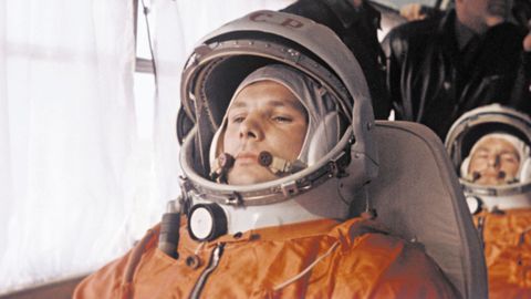 El cosmonauta ruso Yuri Gagarin, antes del primer viaje del hombre al espacio