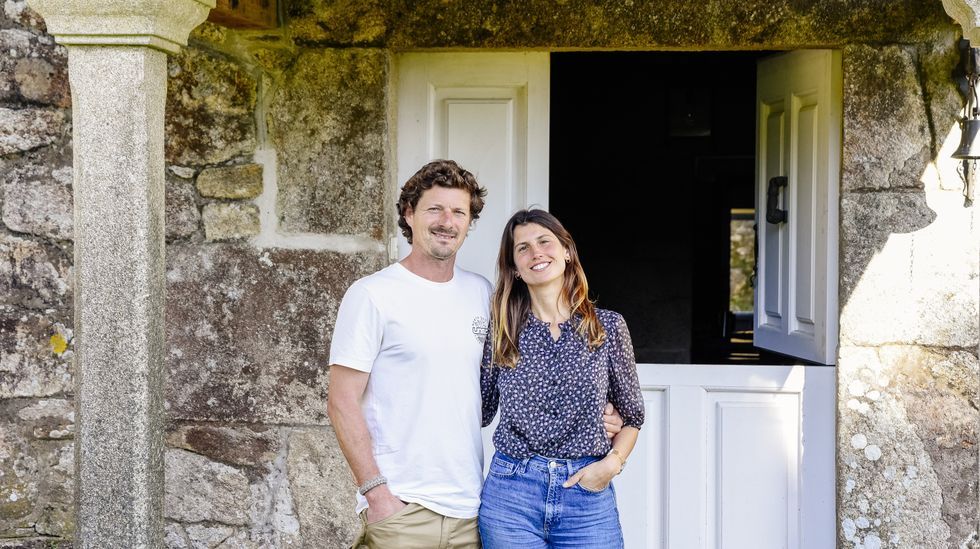 Entrevista a Mar�a Quiroga.Cristina Prieto y su marido, �scar Loureiro, de la empresa A Tra��a, en la subasta de pescado del d�a de la lonja de Cedeira.