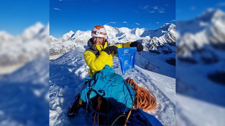 Una soberina, a más de 6.000 metros en la cordillera del Himalaya