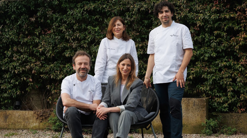 Los hermanos Sandra, Nacho y Esther Manzano, junto con el hijo de esta ltima, Chus Snchez