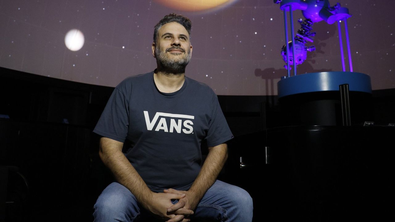 El astr&oacute;nomo lucense Borja Tosar.