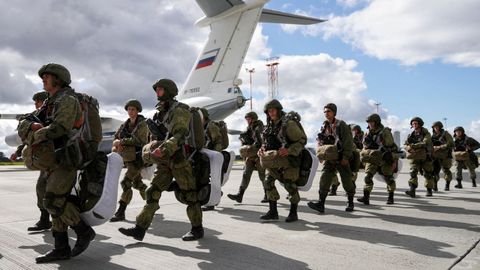 Soldados rusos en el aeródromo de Kaliningrado, en septiembre del 2021