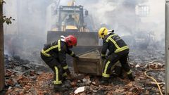 Intervencin de los bomberos de Vilalba durante un incendio