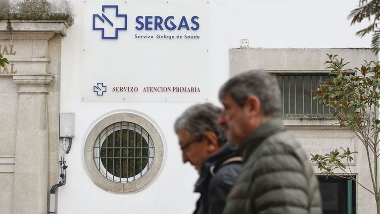 Sanidade crea dos grupos de trabajo para presentar un nuevo modelo de atención primaria en seis meses