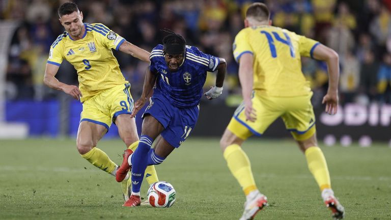 RTVE afirma cumplir la ley en la comercialización publicitaria del Mundial de fútbol en respuesta a Uteca