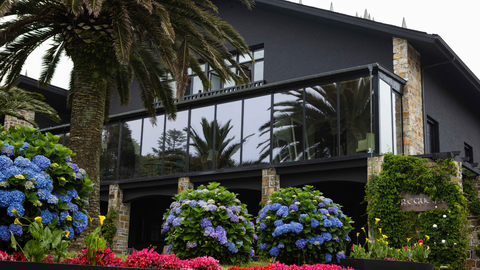 El restaurante Regueiro se sit�a sobre una casa tipo chalet de Tox, en Navia