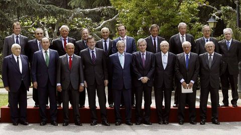 Foto de familia del presidente del Gobierno con los grandes empresarios españoles que integran el Consejo Empresarial por la Competitividad.