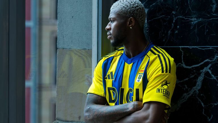 Segunda equipación del Real Oviedo 25/26