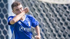 lex Cardero celebra su primer gol con el Vetusta ante el TSK Roces