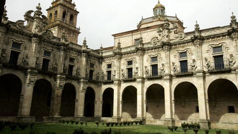 El monasterio de San Salvador de Celanova fue el lugar elegido para situar el colegio donde se conocieron Elisa y Marcela.