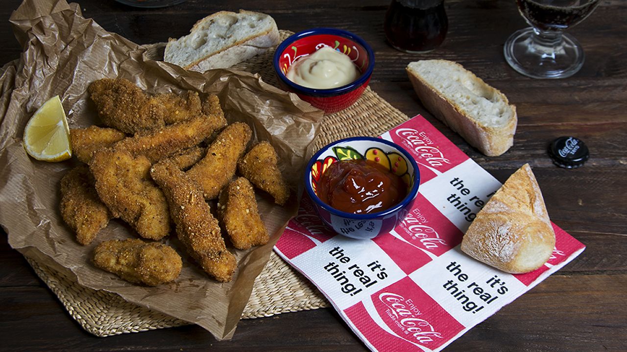 V�deo de las elecciones en Burela, con colas para votar.Noia acogi� el s�bado un acto en recuerdo de Miguel y Javier en el que se vivieron duros momentos entre los presentes