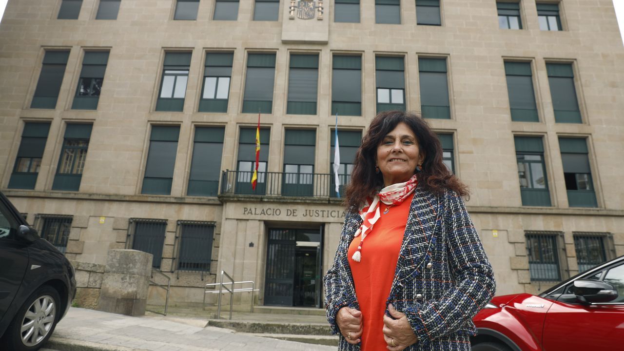 Cuatro décadas trabajando como funcionaria de justicia en Ourense: «Tuve que ir a algún desahucio con niños pequeños y fue muy duro»