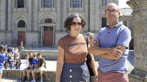 Los artistas lucense María José Santiso y Christian Villamide en el adarve de Lugo