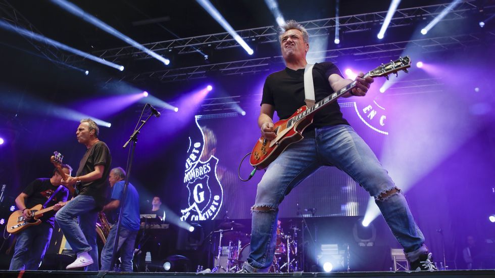Maana de rodaje en el parador de Muxa.CONCIERTO DE LOS HOMBRES G