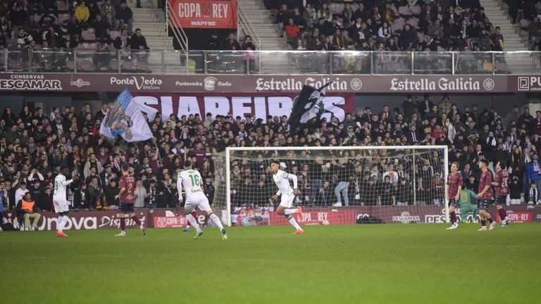 Todos los socios del Pontevedra entrarán gratis al partido de la Copa del Rey contra el Eibar