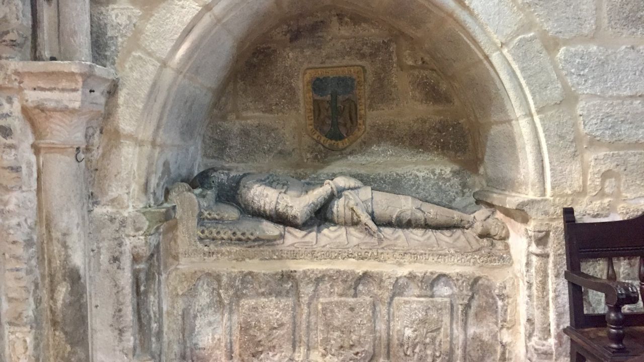 Sepulcro del caballero Esquo en San Nicols de Neda