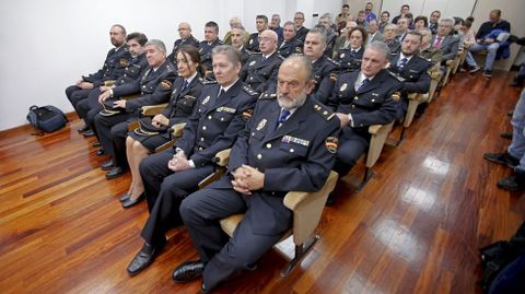 Entrega de medallas en la Polica Nacional