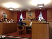 Los concejales aprobaron por unanimidad los dos asuntos de la sesi�n extraordinaria.