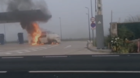 El incendio se inici� cuando la furgoneta el�ctrica estaba en la estaci�n de carga ultrarr�pida de Aranga