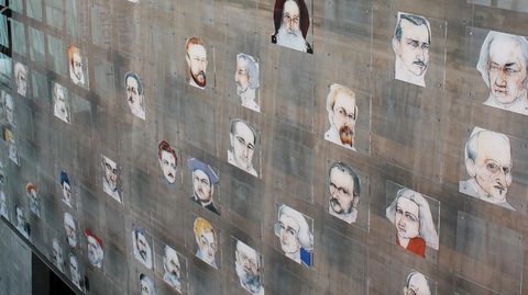 Muro de los inventores, en la sede coruñesa del Museo Nacional de Ciencia y Tecnología (Muncyt), donde se rinde homenaje a un centenar de españoles distinguidos por su trabajo en la innovación