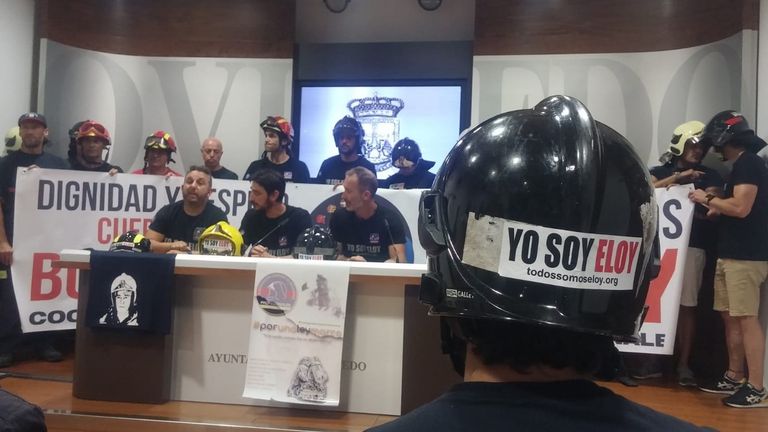 Rueda de prensa ofrecida en Oviedo por el compañero que actuó con Eloy Palacio, Juan Carlos Fernández.