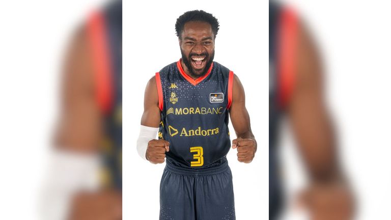 Aaron Best: «Intento anticiparme a cuando recibo el balón, así siempre estoy listo»