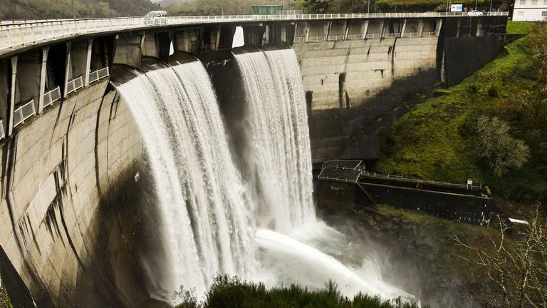 Caballero carga contra el alcalde de O Porriño por «defender a la Xunta» en lugar de exigir la reparación de la presa de Eiras