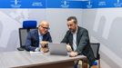 José Manuel Baltar, con Fernando Suárez, director del área de Transparencia en la Diputación ourensana.