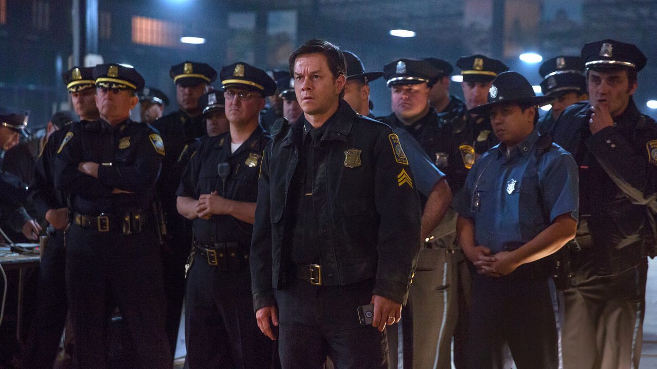 Mark Wahlberg interpreta a Tommy Saunders.