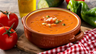 ¿Basta con cenar un vaso de gazpacho?