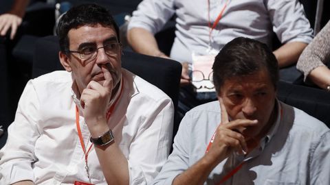 Mario Jimnez, portavoz de la Gestora del PSOE, y Javier Fernndez, presidente de este rgano