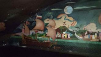 Uno de los murales de Lugrs de un bar de Los Olmos, en A Corua