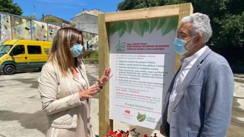 Lara Méndez, esta mañana con el concejal Miguel Fernández