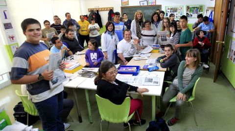 Os alumnos están encantados co premio: unha viaxe de catro días a Cantabria con visita a Cabárceno