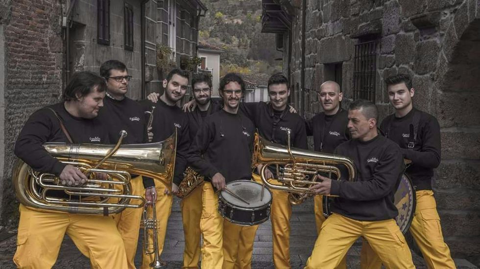 Castromaior, un castro con unas vistas privilegiadas del centro de Lugo.La charanga BCB actuar en Celanova