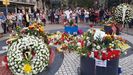 Ofrenda floral el La Rambla, en el primer aniversario de los atentados del 17A