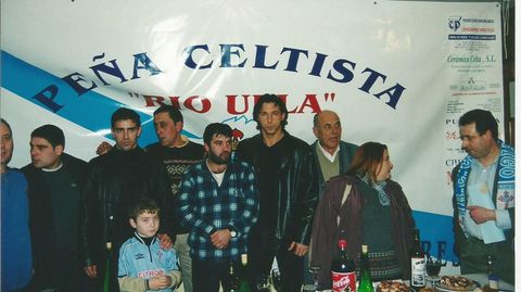 Miembros de la pea, con Mostovoi en la inauguracin