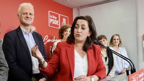 La presidenta de la Rioja y candidata socialista Concha Andreu, comparece en la sede del PSOE riojano para analizar los resultados electorales