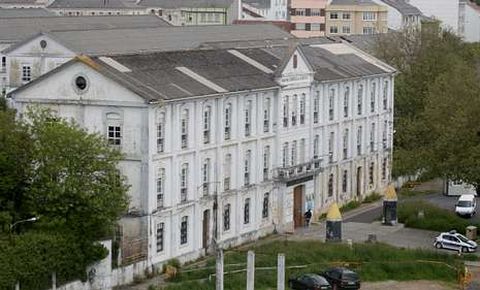 <span lang= es-es >En el cuartel Sánchez de Aguilera</span>. Todo ocurrió en el acuartelamiento Sánchez de Aguilera de propiedad municipal en octubre del 2011, por el que intervino la Inspección de Trabajo.
