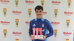 Nacho Vidal, con el premio Mahou a mejor jugador de febrero